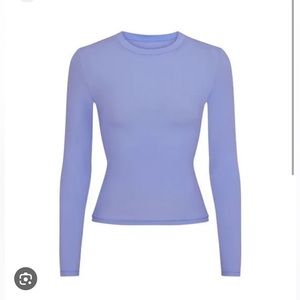 Skims long sleeve